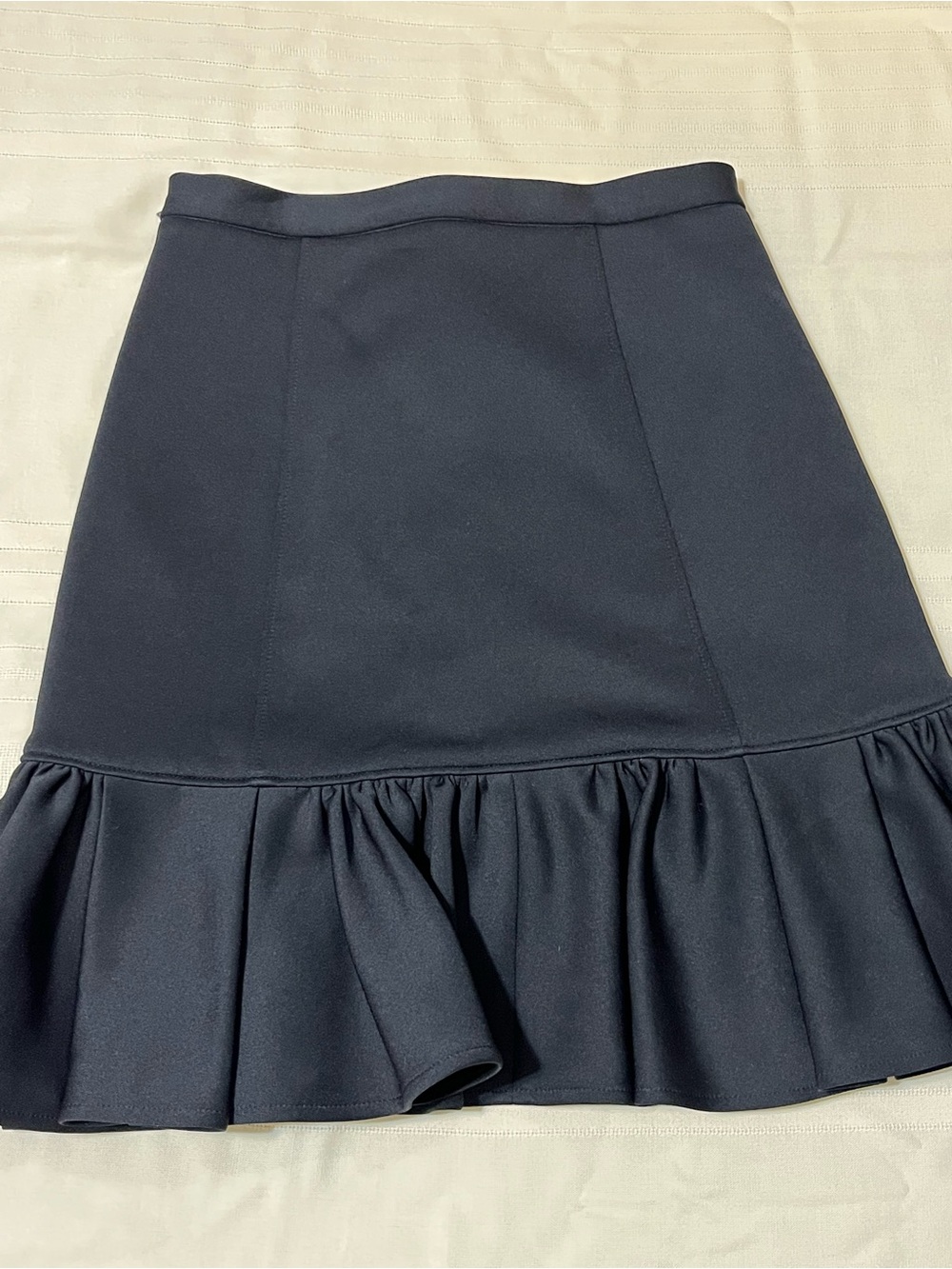 Tibi black skirt with ruffle hem size 0